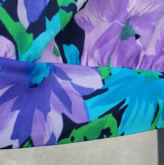 VINTAGE MAXINE OF HOLLYWOOD TAnk8n8 Bathing suit Top Vibrant floral Size Medium - Picture 2 of 5